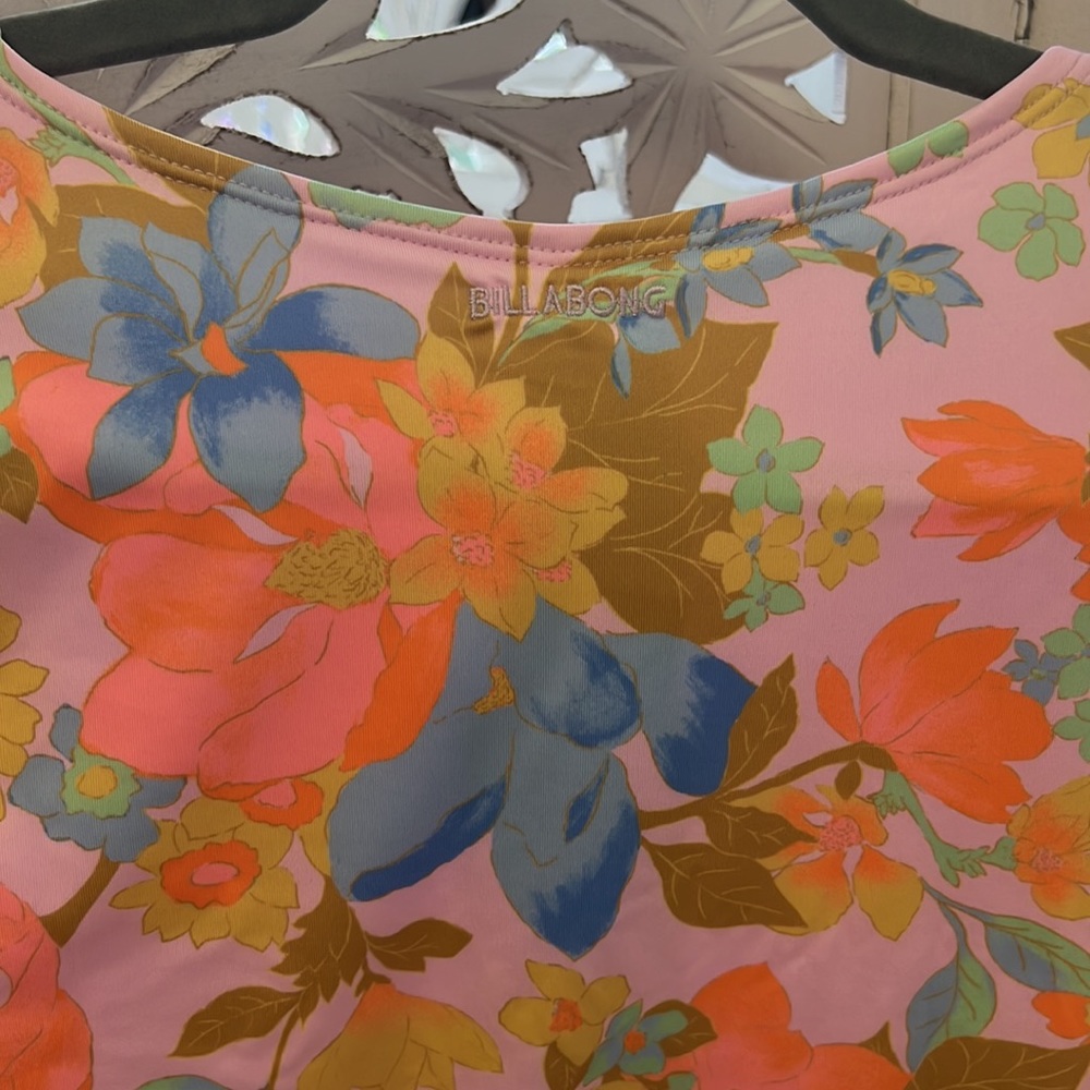 NWT Billabong Pick me up bodysuit one piece swimsuit. Size M. - Picture 6 of 7